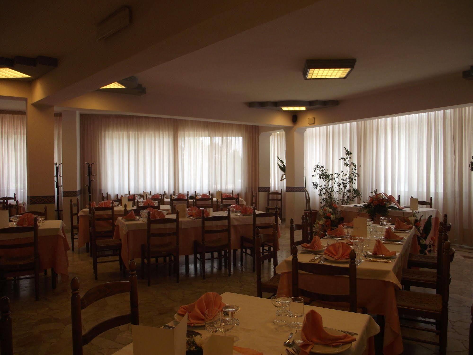 Hotel Ristorante Mosaici Piazza Armerina Kültér fotó